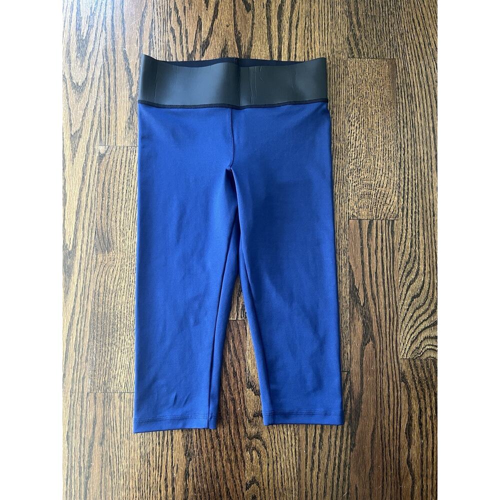 Olympia women’s capri leggings size XS (P) blue